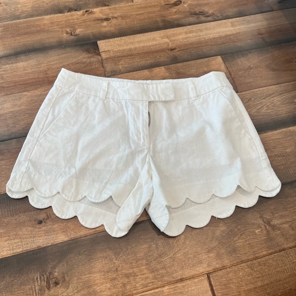 Sold out online! Women’s J.Crew white scalloped shorts. - Picture 4 of 6